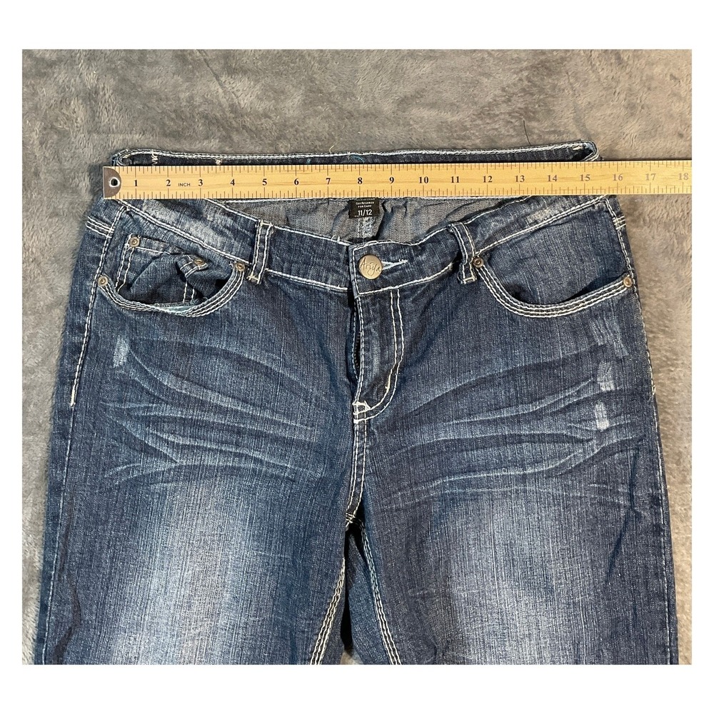 Ariya Women's Jeans Distressed Blue Size 11/12 - Picture 3 of 6